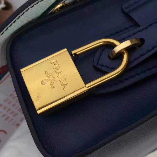 Pra*a-bag-103