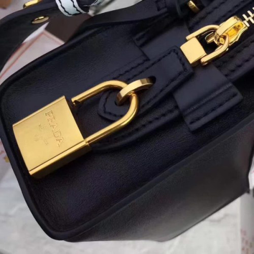Pra*a-bag-105