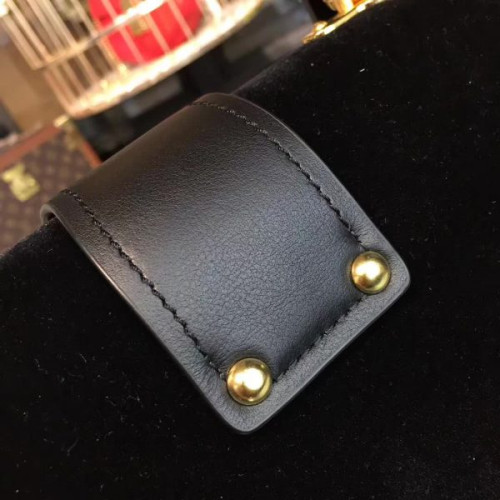 Pra*a-bag-117