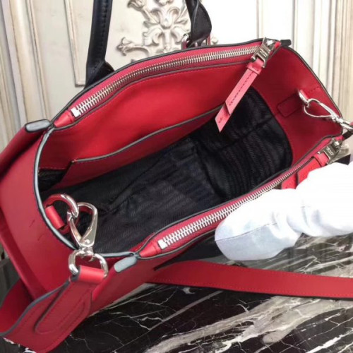 Pra*a-bag-121