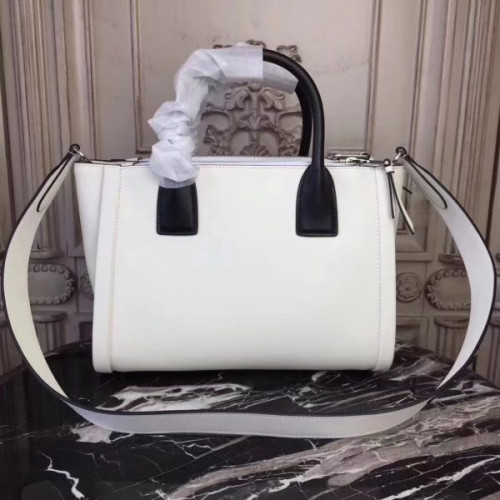 Pra*a-bag-122