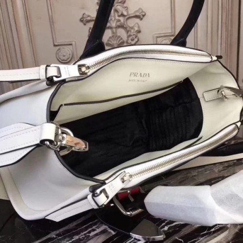Pra*a-bag-122