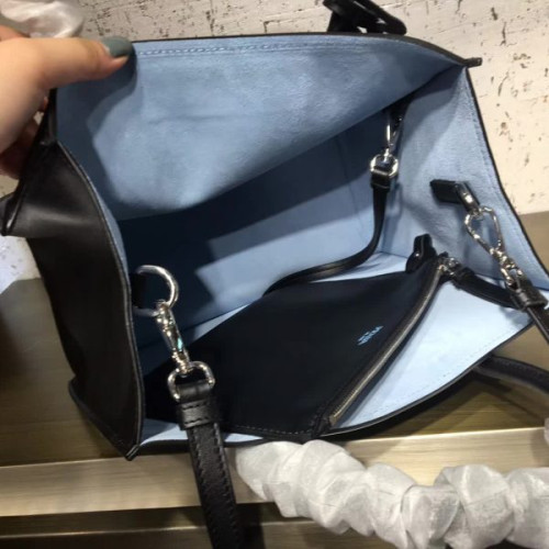 Pra*a-bag-12