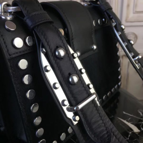 Pra*a-bag-145