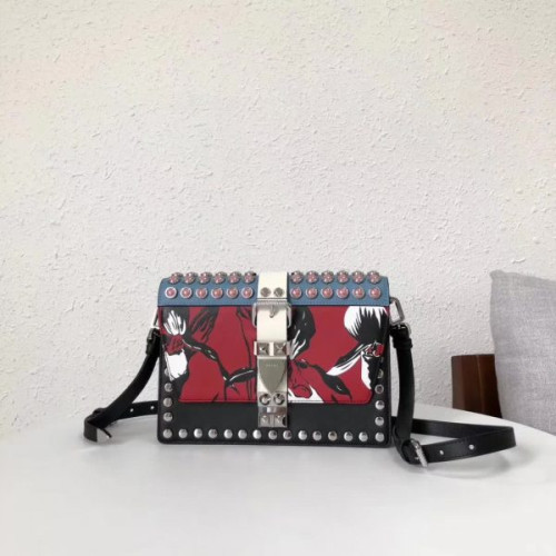 Pra*a-bag-157