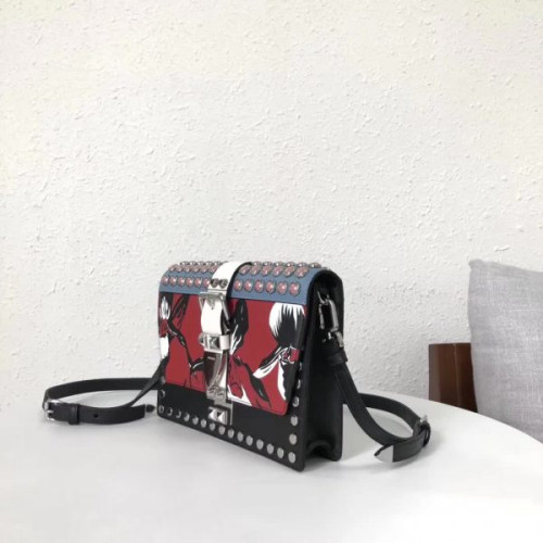 Pra*a-bag-157