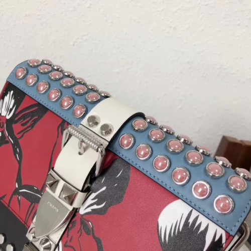 Pra*a-bag-157
