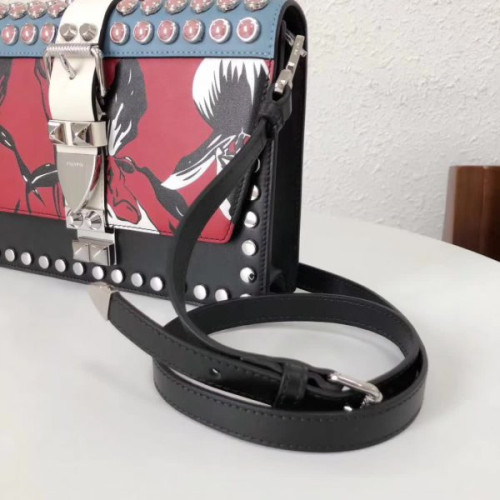 Pra*a-bag-157