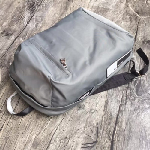 Pra*a-bag-17