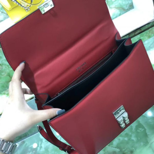 Pra*a-bag-24