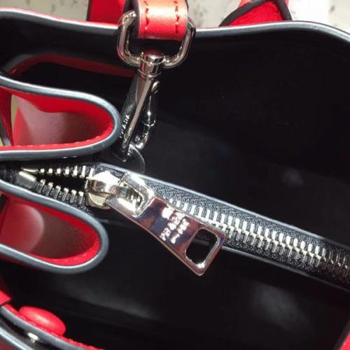 Pra*a-bag-39