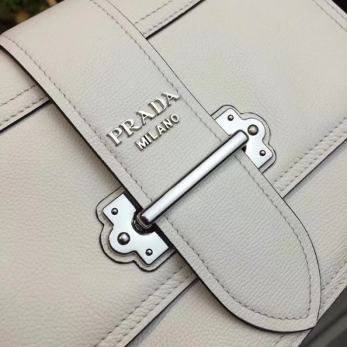 Pra*a-bag-79