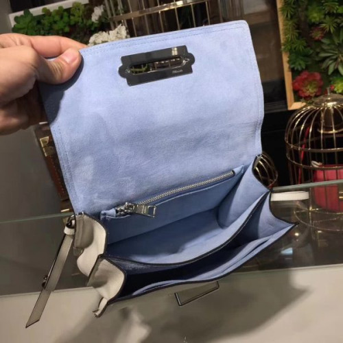 Pra*a-bag-79