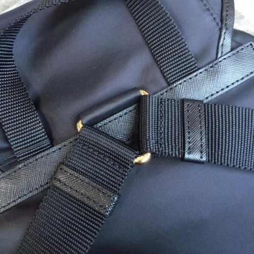 Pra*a-bag-82