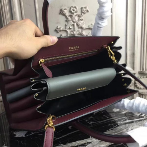 Pra*a-bag-84
