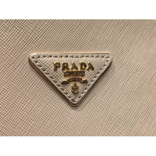 Pra*a-bag-96
