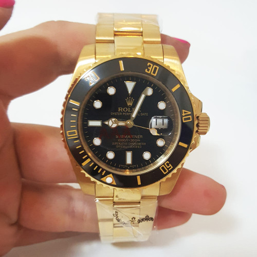R*l*x-submariner-black-dial-116618ln